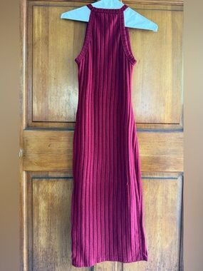 Sleeveless Ribbed Maxi Dress in Burgundy - Unbranded